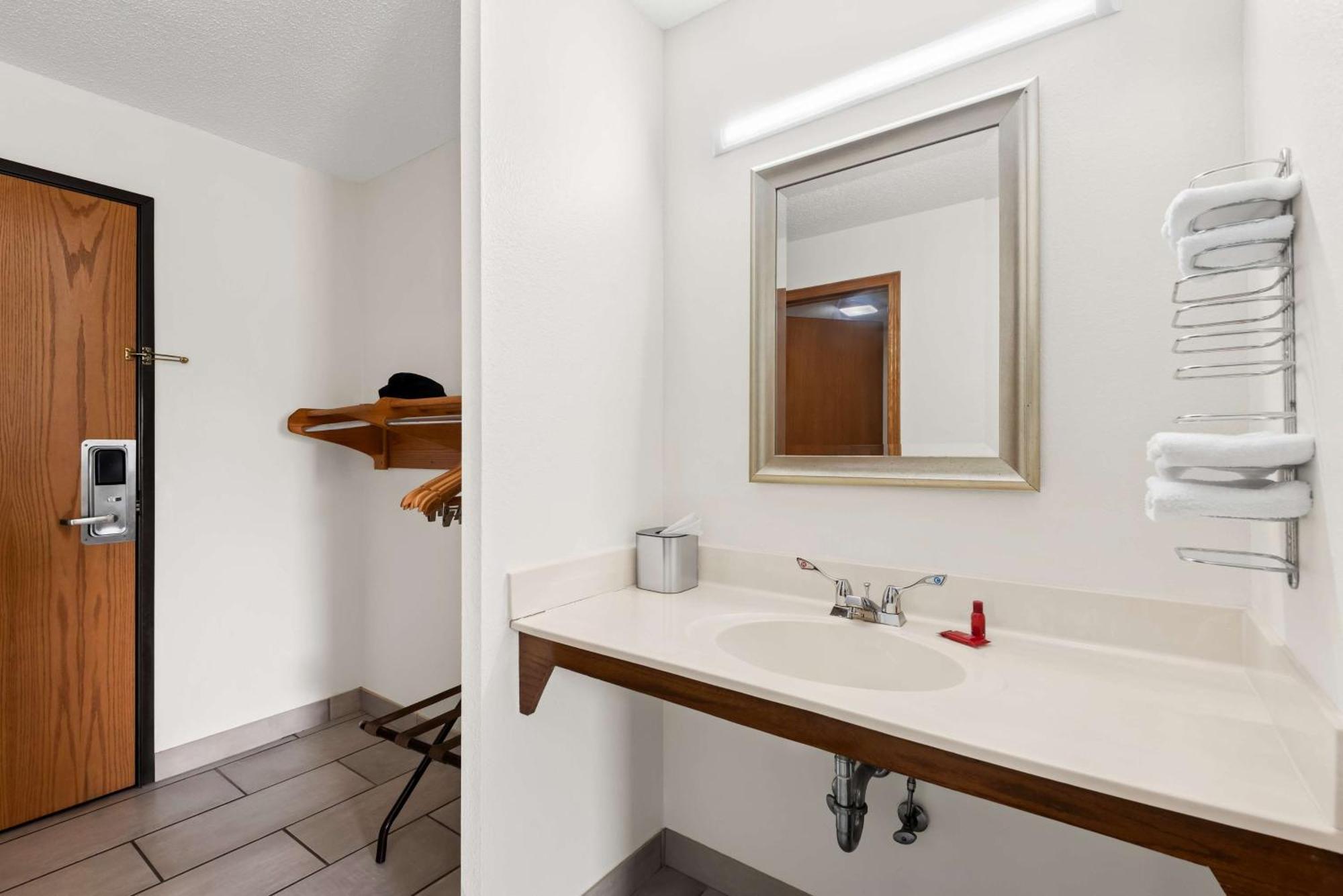 Surestay Hotel By Best Western Manchester Екстериор снимка